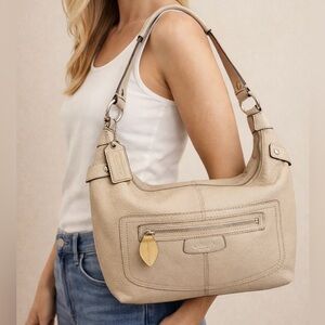 Vintage coach Penelope Cream Leather Shoulder Bag